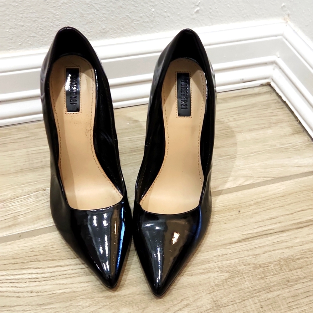 Forever 21 black pointy toe heels